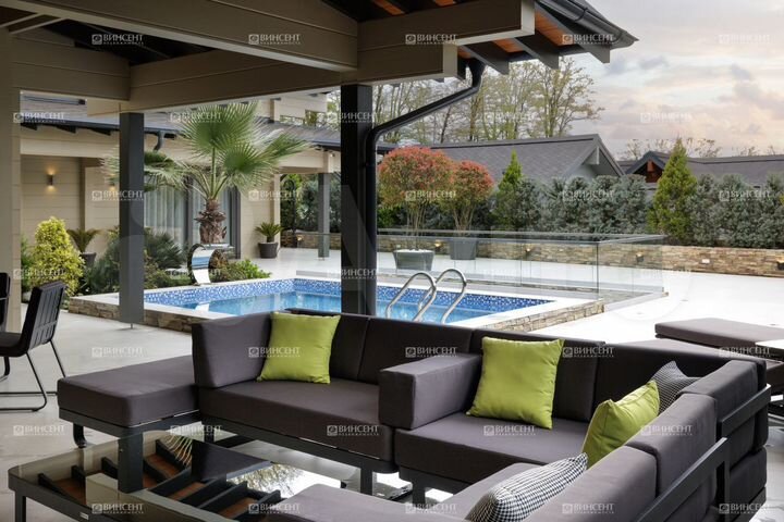 Дом 350 м² на участке 7 сот.