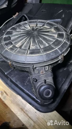 Корпус воздушного фильтра Audi 80B3 026129607H