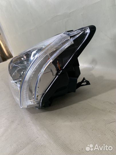 Ford Focus 05- Фара левая
