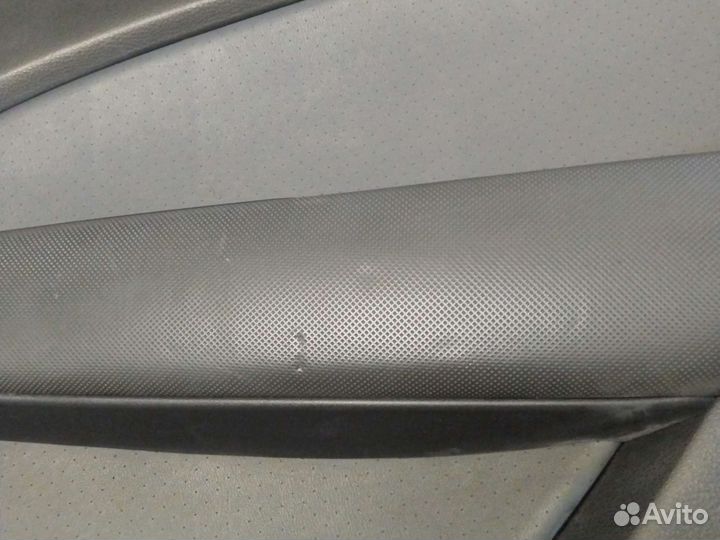 Обшивка задняя правая Mitsubishi Outlander 1