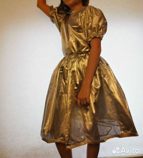 Костюм праздничный (юбка и блузка)