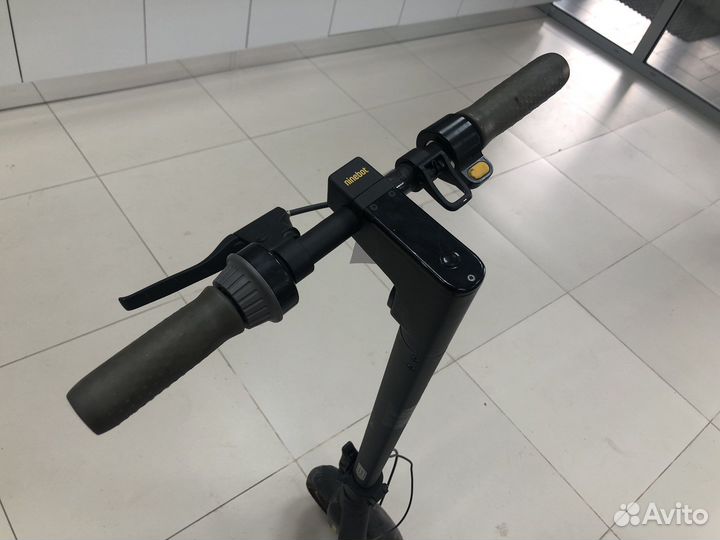 Мр32) Электросамокат Ninebot