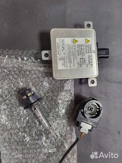 Блок управления ксеноном с лампой Pajero Sport2