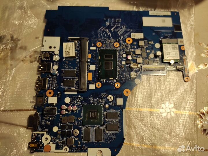 Материнская плата