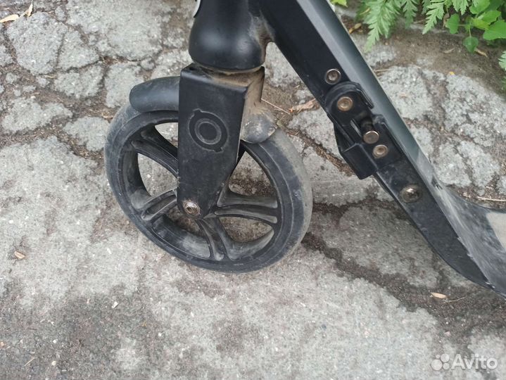 Самокат Globber с большими колесами