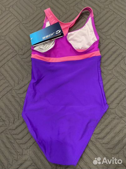 Купальник для девочки новый 128