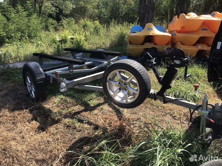Прицеп для лодки или гидроцикла самосвальный