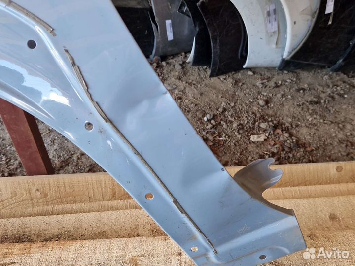 Передний левый крыло subaru XV2