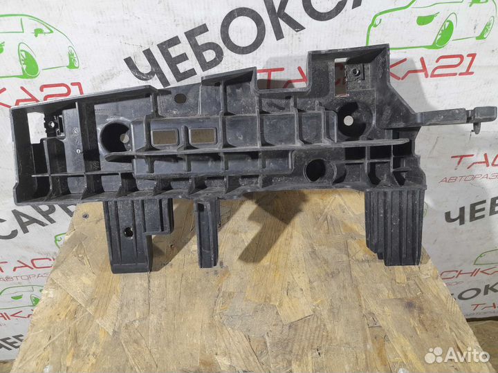 Кронштейн решетки радиатора правый haval H3 (2024+