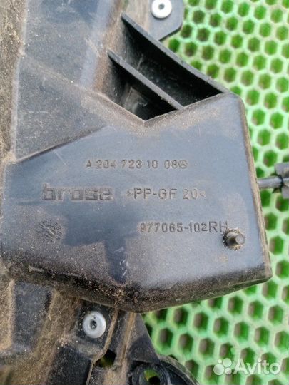 Замок двери передний правый Mercedes-Benz C-Class