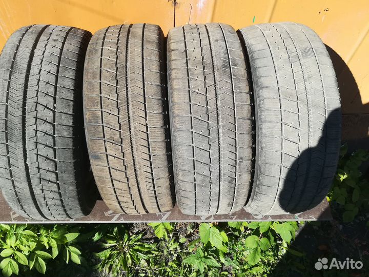 Bridgestone Blizzak DM-V1 185/55 R15 и 185/55 R15