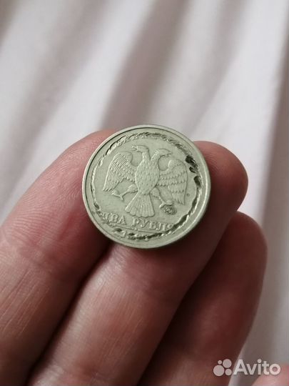 Монета 2 рубля с браком