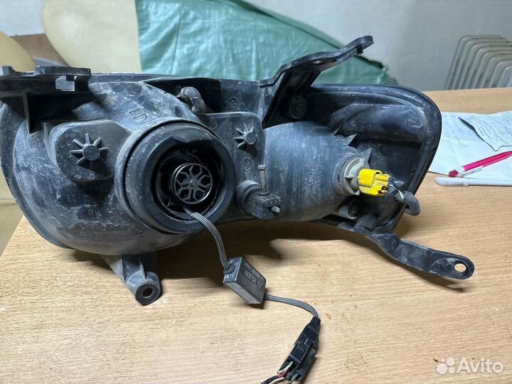 Фары Ford Maverick / Escape