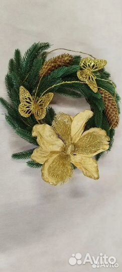 Венок из пластиковых веток 30 см № 1