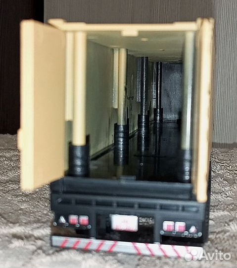 Модель полуприцепа контейнеровоза 1:50