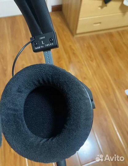 Beyerdynamic DT 1990 pro