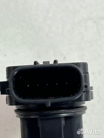 Датчик расхода воздуха Toyota Camry V70/V75