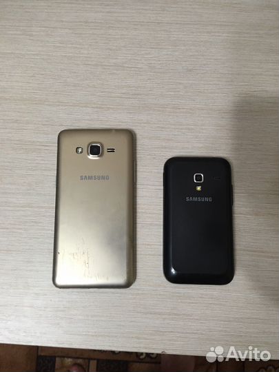 Телефон Samsung
