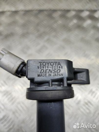 Катушка зажигания Toyota Rav4 ACA20 ACA21 1azfe
