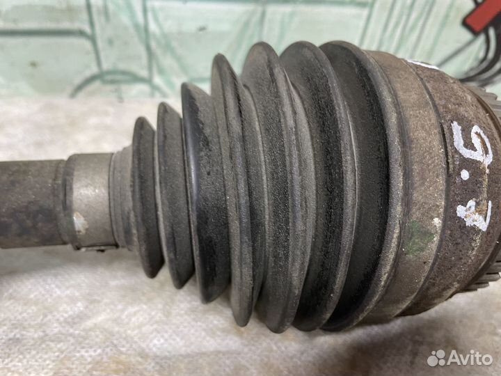 Привод левый Nissan Bluebird Sylphy qg10