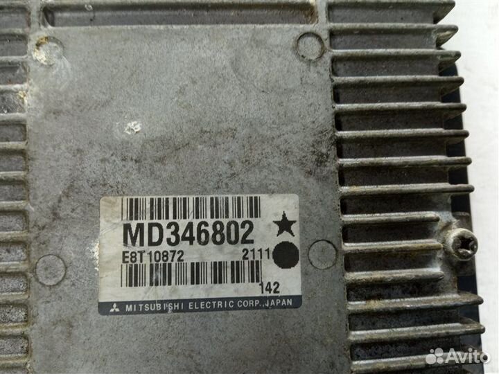 Блок управления форсунками Mitsubishi Pajero V75W