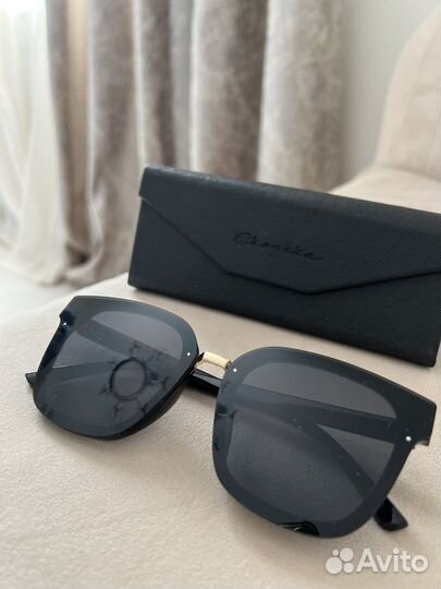 Солнцезащитные очки