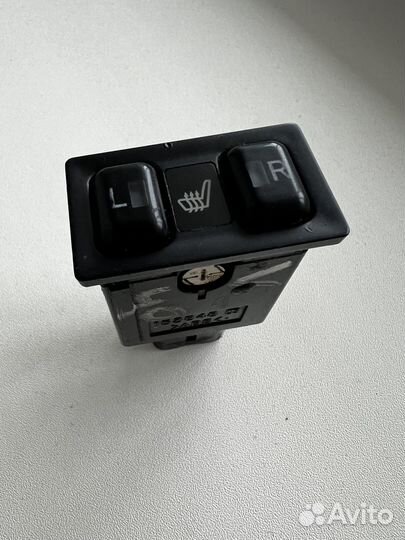 Кнопки подогрева сидений Toyota Camry XV40