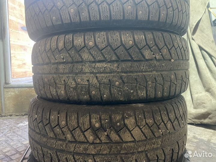 Continental ContiWinterViking 2 215/60 R16 99T