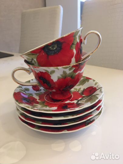 Чайные чашки с блюдцами