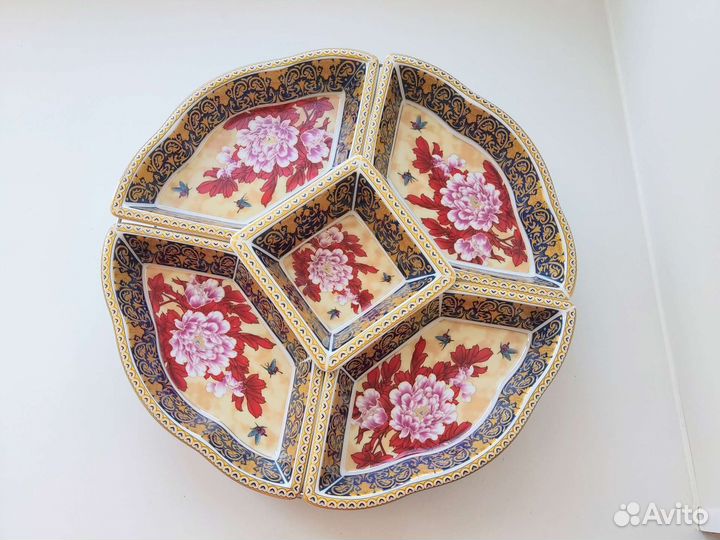 Менажница фарфоровая