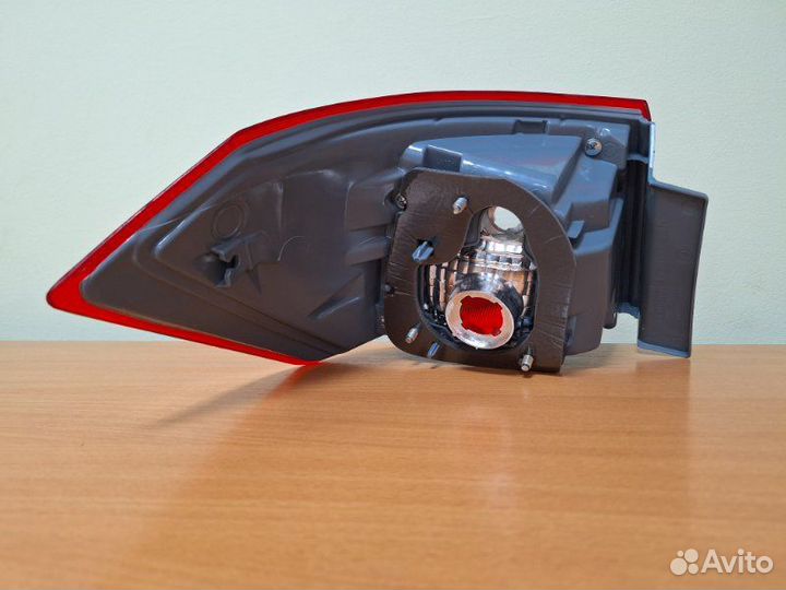 Фонарь задний правый Лада Vesta 2180