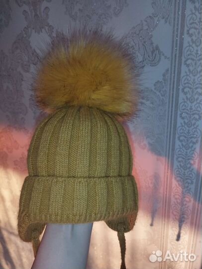 Зимняя шапка со снудом