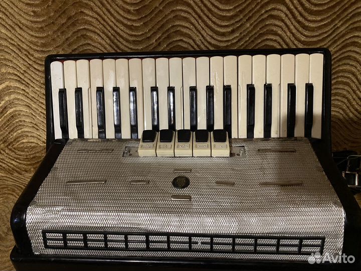 Аккордеон вельтмейстер 3/4