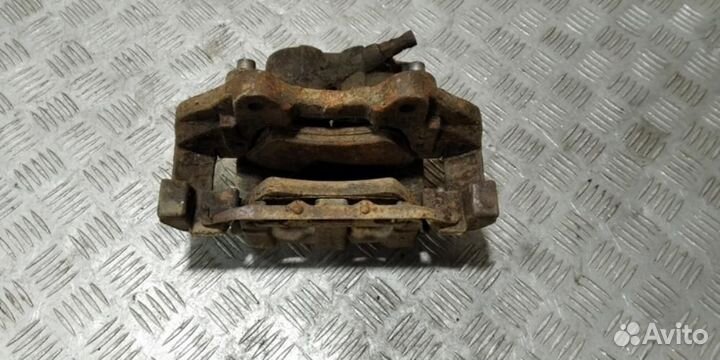 Суппорт передний правый Gl x164