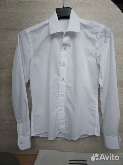 Рубашка с длинным рукавом белая