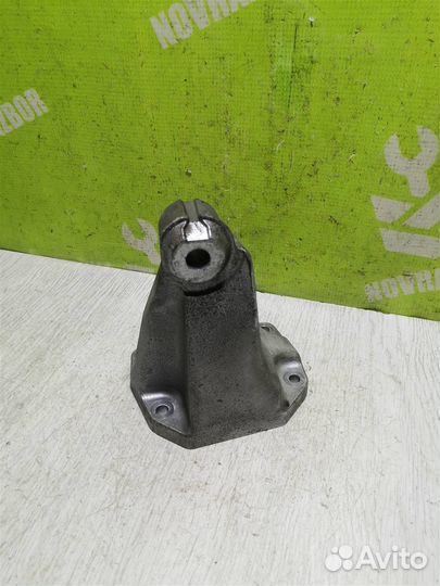 Кронштейн опоры двигателя Мерседес Бенз Вито Виа