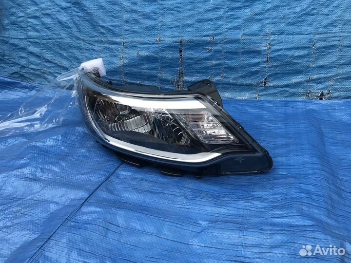 Kia Rio 3 фара передняя правая 15-17