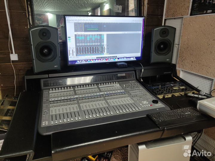 Контролер - avid c24 Digidesign Студия звукозаписи
