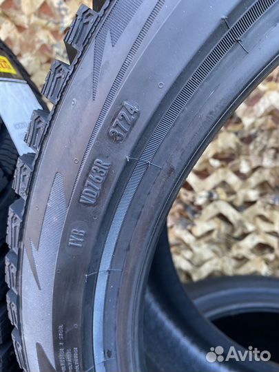 Pirelli Ice Zero 2 225/45 R18 и 245/40 R18 95H