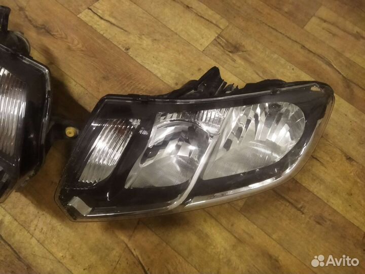 Фара левая/правая Renault Logan 2
