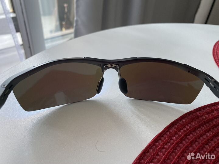 Солнцезащитные очки