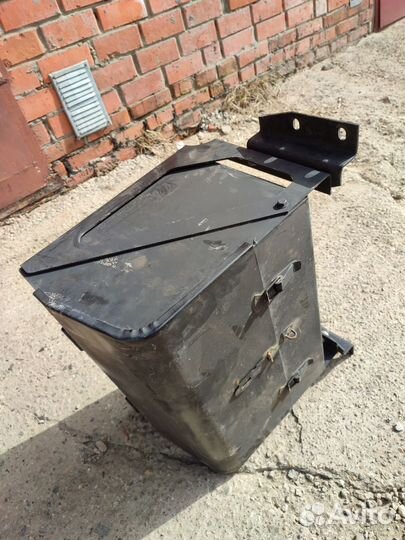 Ящик металлический инструментальный для грузовика