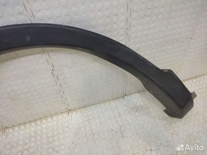 Накладка крыла задняя правая Toyota Rav4 XA40