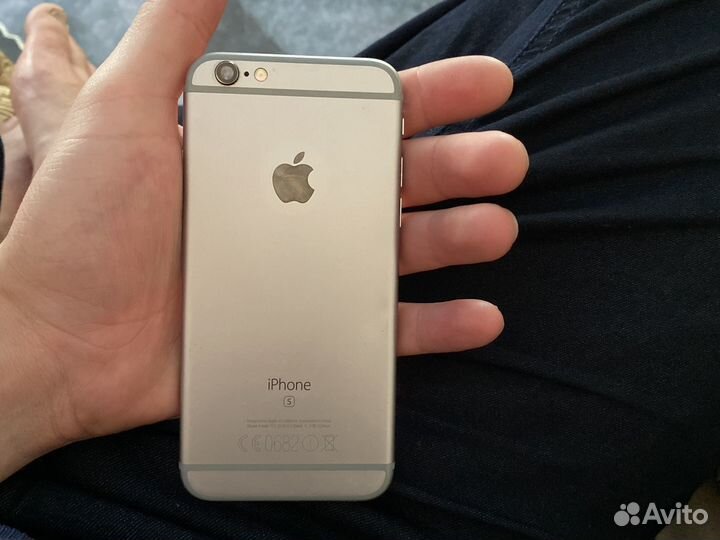 Телефон iPhone 6s