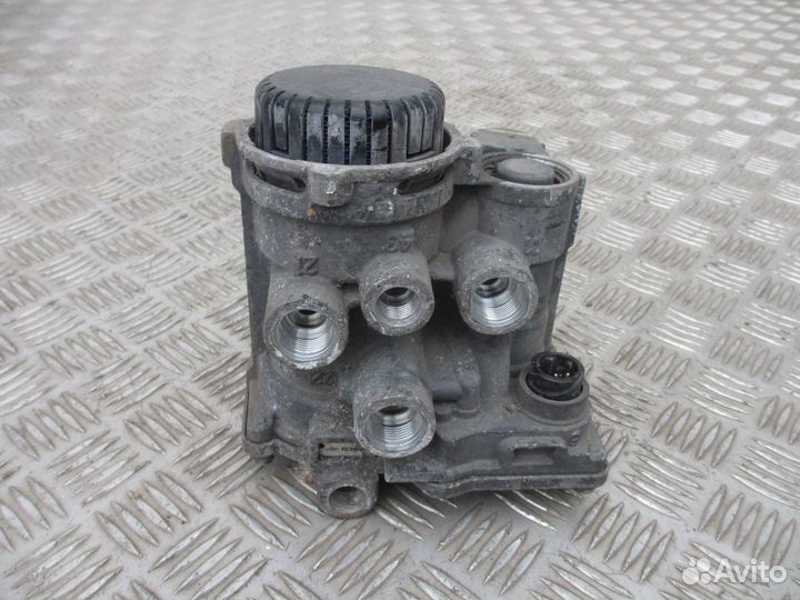 Кран управления тормозами прицепа DAF 1601034