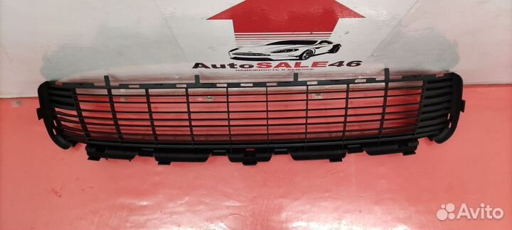 Решетка переднего бампера Peugeot 3008