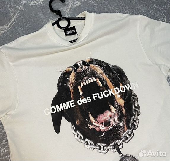 Футболка comme des fuckdown