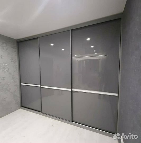 Распашной шкаф