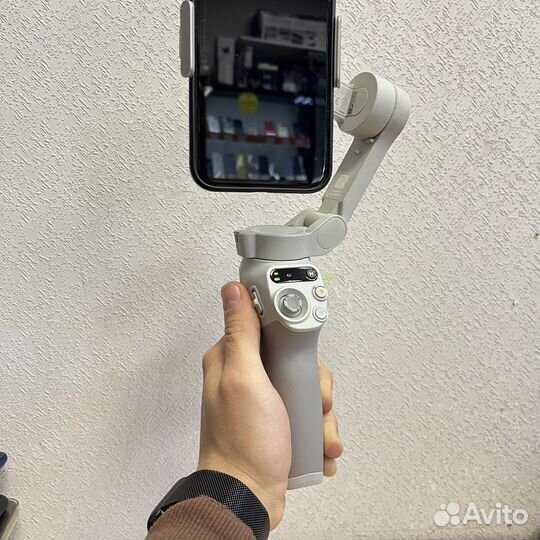 Стабилизатор для смартфона DJI Osmo Mobile SE