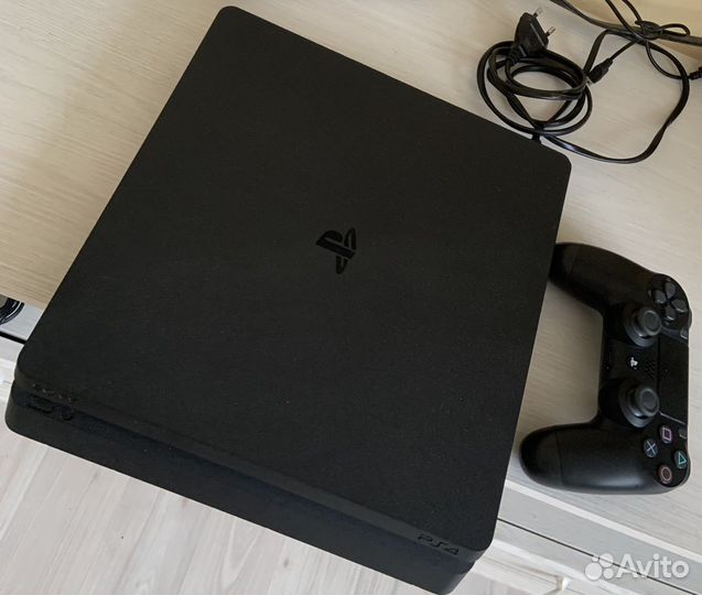 Sony playstation 4 PS4 slim 1tb
